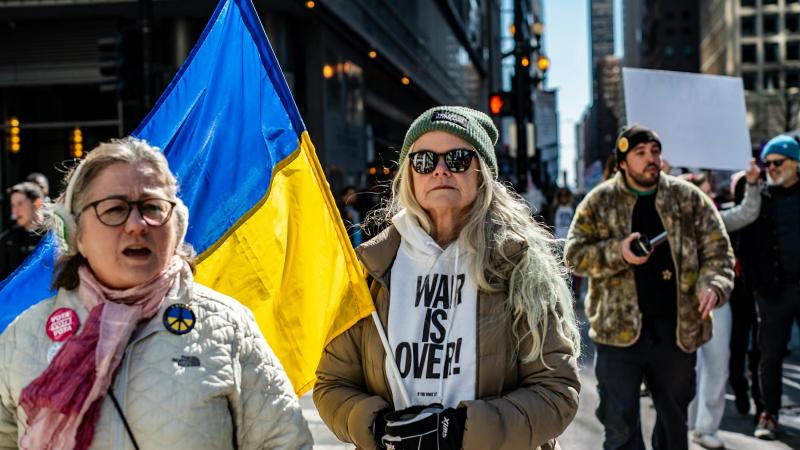 Amerika už Ukrajině finančně pomáhat nehodlá, pro příští rok bude pro pomoc zemi alokovat pouze dvakrát 400 milionů dolarů.